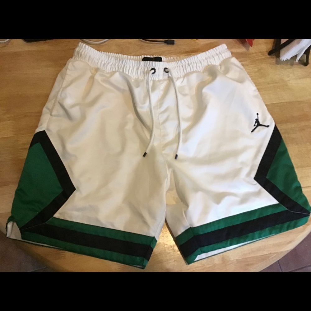 Air Jordan Men’s shorts medium